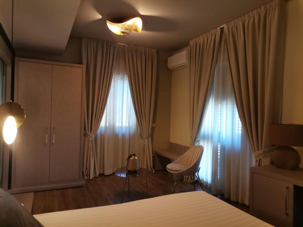 Del Gaudio Guesthouse Torre Melissa Exterior photo
