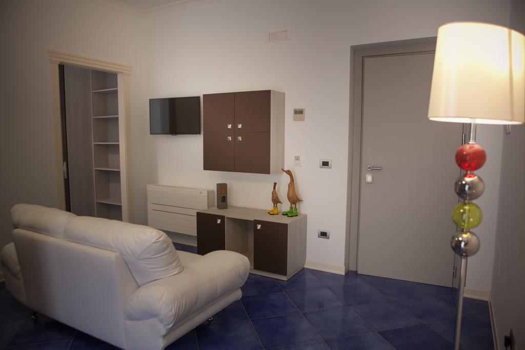 Del Gaudio Guesthouse Torre Melissa Exterior photo